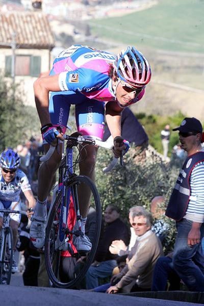 Big Alessandro Ballan (Lampre) keeps on his pedals for the whole of the climb to finish 20th.