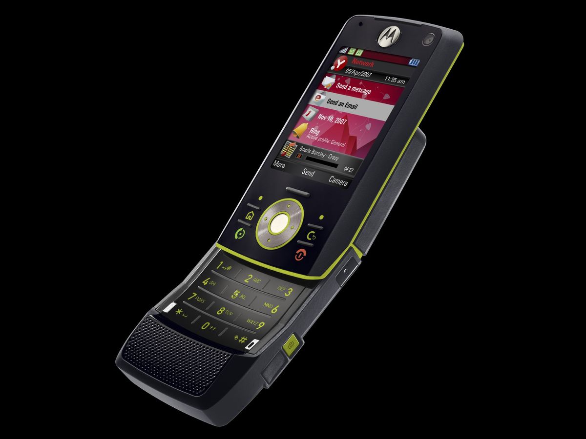 O2 offers Motorola Motorizr Z8 for free | TechRadar