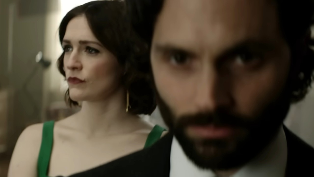 Penn Badgley Et Charlotte Ritchie Dans You Saison 4