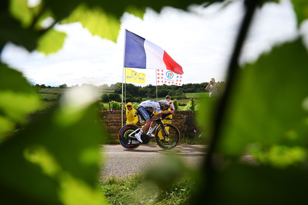 GEVREYCHAMBERTIN FRANCE JULY 05 Remco Evenepoel of Belgium and Team Soudal QuickStep White Best Young Rider Jersey sprints during the 111th Tour de France 2024 Stage 7 a 253km individual time trial stage from NuitsSaintGeorges to GevreyChambertin UCIWT on July 05 2024 in GevreyChambertin France Photo by Dario BelingheriGetty Images