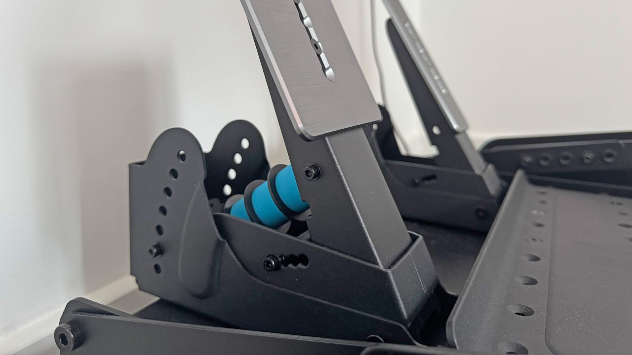 A close look at the adjustable pedals from the Nacon Revosim RS Pure bundle