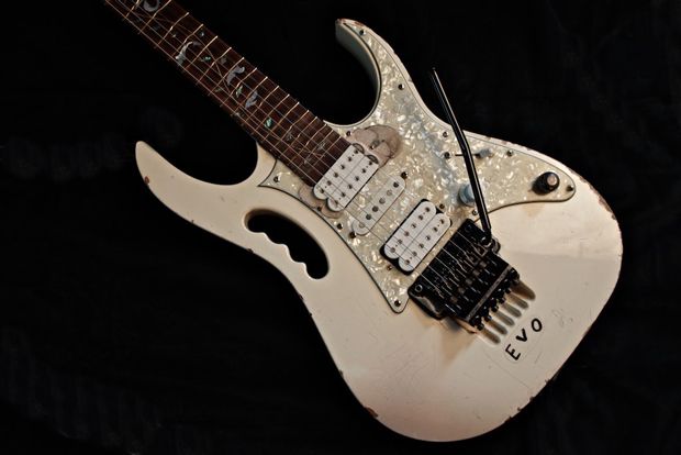 Meet Steve Vai S Ibanez Jem Evo Guitar Guitar World