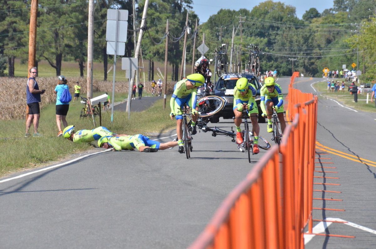 Michael Rogers and Michael Valgren mid-crash