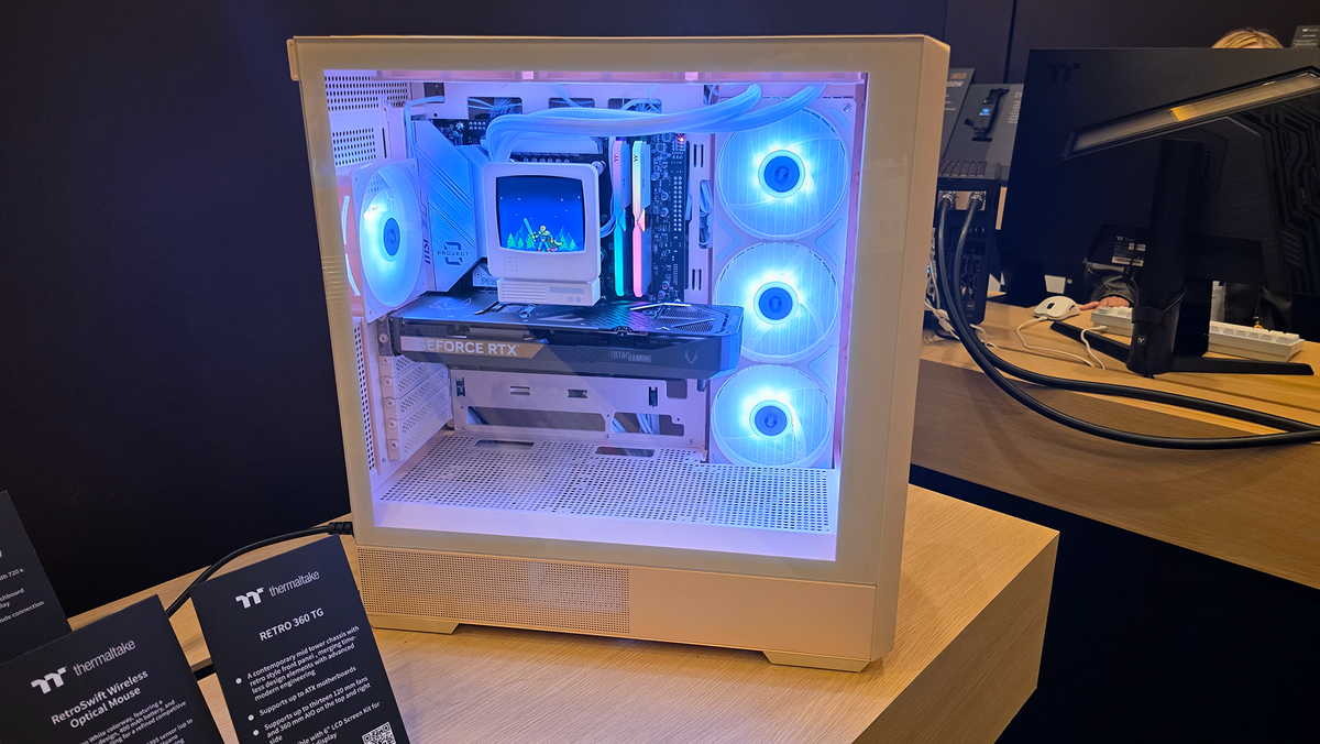 Thermaltake 80s retro-style cases