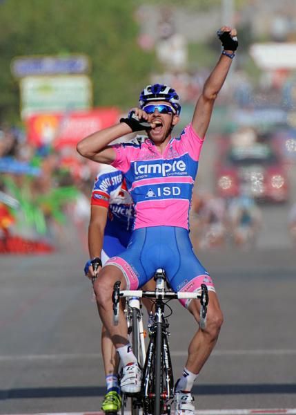 Francesco Gavazzi (Lampre-ISD) wins stage 18 from a two-man sprint.