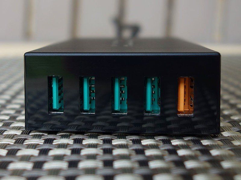 Aukey 5 port USB Quick Charger