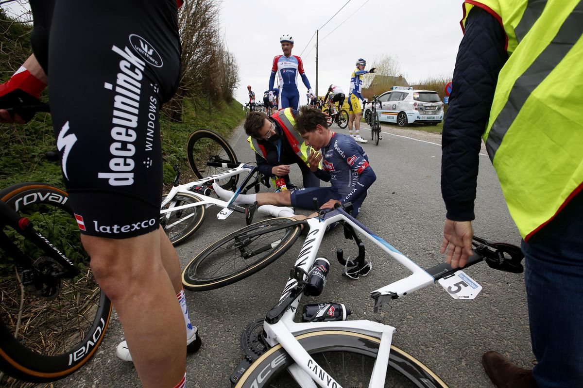 Ronde van Vlaanderen 2021 - Tour of Flanders - 105th Edition - Antwerp - Oudenaarde 263,7 km - 04/04/2021 - Crash - Silvan Dillier (SUI - Alpecin-Fenix) - photo Dion Kerckhoffs/CV/BettiniPhoto&Acirc;&copy;2021