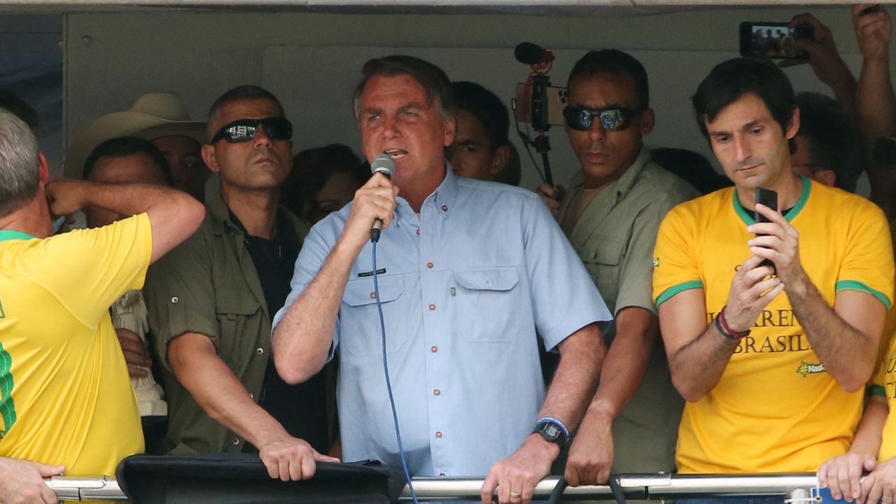 Brazil’s president Jair Bolsonaro speaks to supporters during a demonstration on Brazil&amp;#039;s Independence Day on 7 September 2021 in Sao Paulo, Brazil 