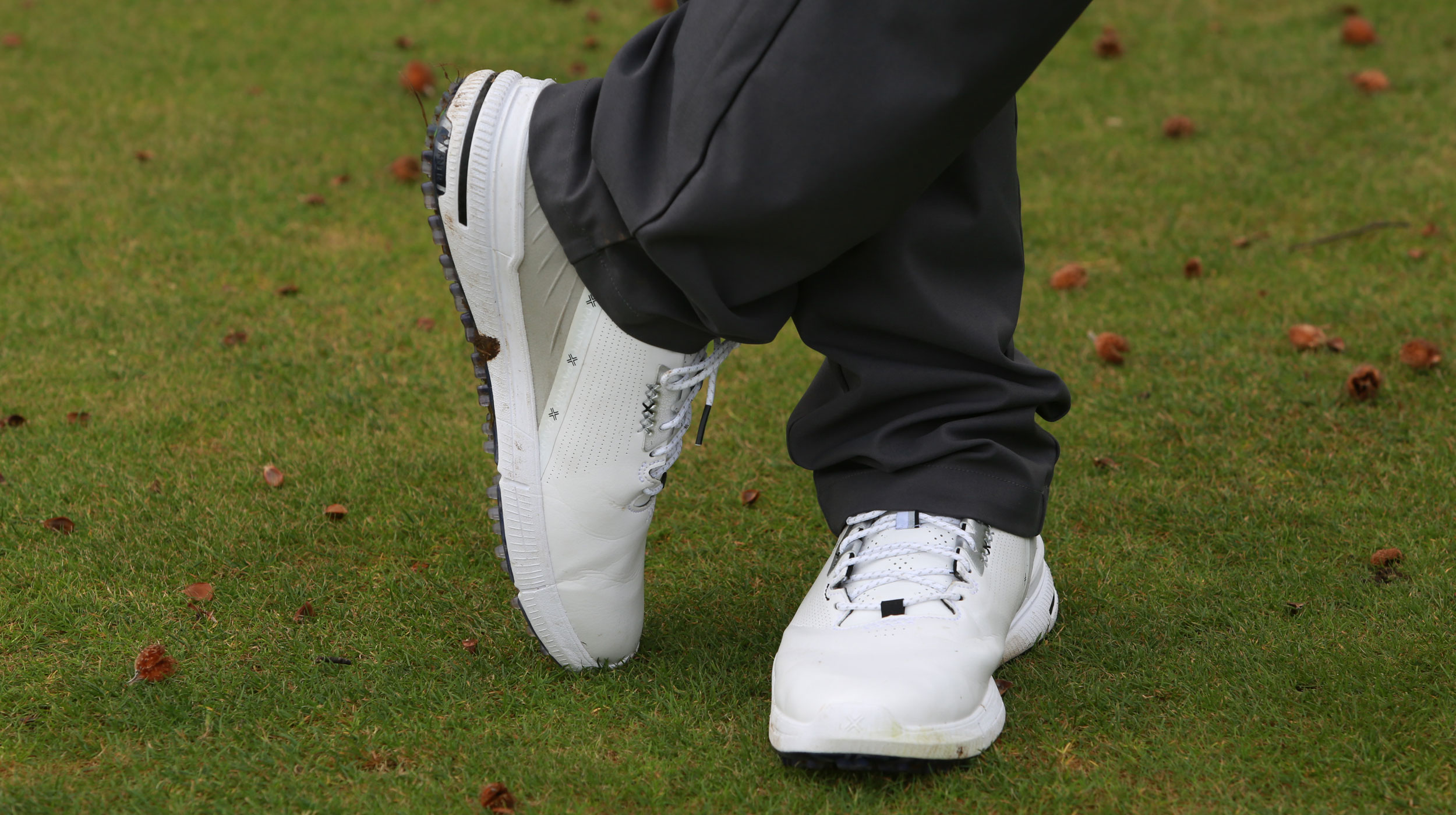 Payntr X 005 F Spikeless Golf Shoes Review | Golf Monthly