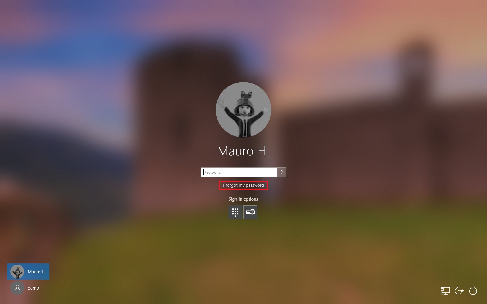 Windows 10 sign-in screen reset password option