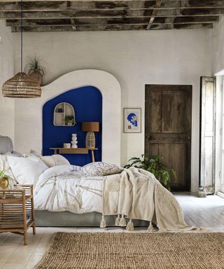 Bedroom desert decor textiles jute rug blue wall textiles bedding
