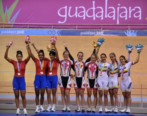 Women's team pursuit podium (l-r): Cuba, Canada and Colombia