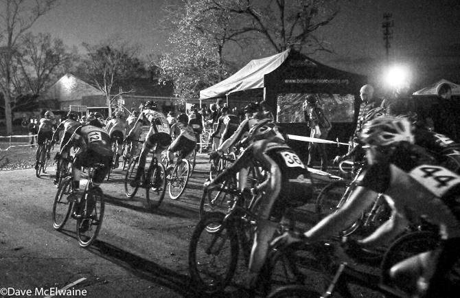 Elite Men&rsquo;s start under the lights at Kings CX