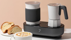 XIaomi Seven & Me coffee maker with latte and halved croissant