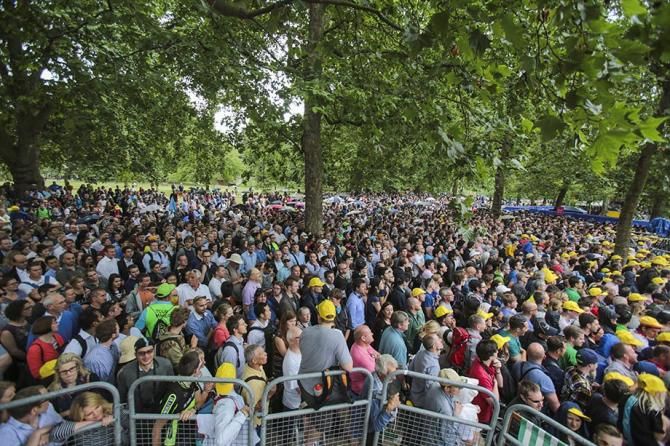 The Mall was buzzing with atmosphere.