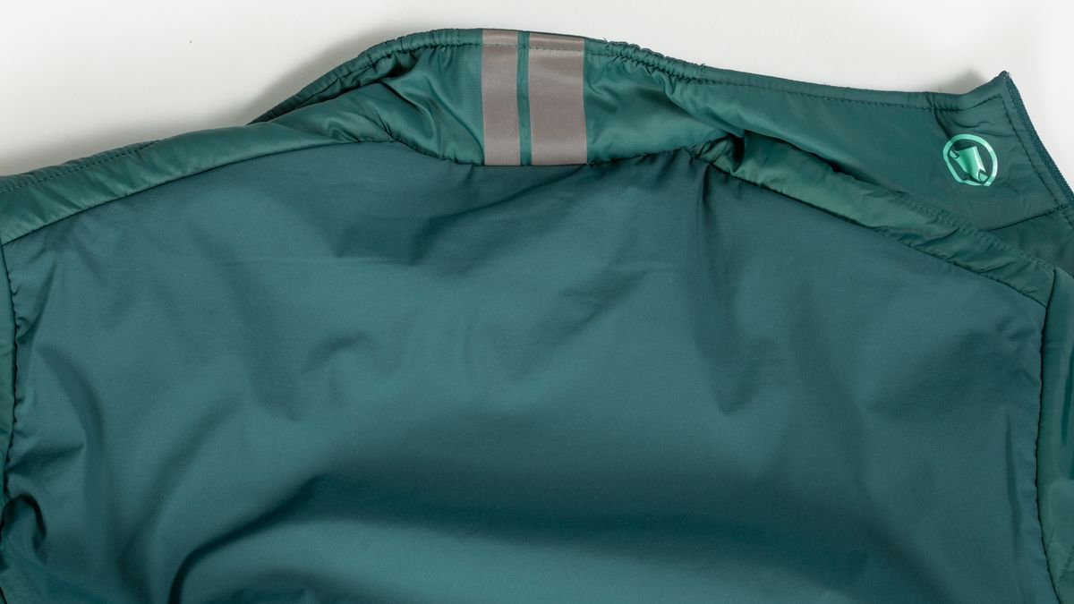 Endura Pro SL Primaloft Jacket II rear panel