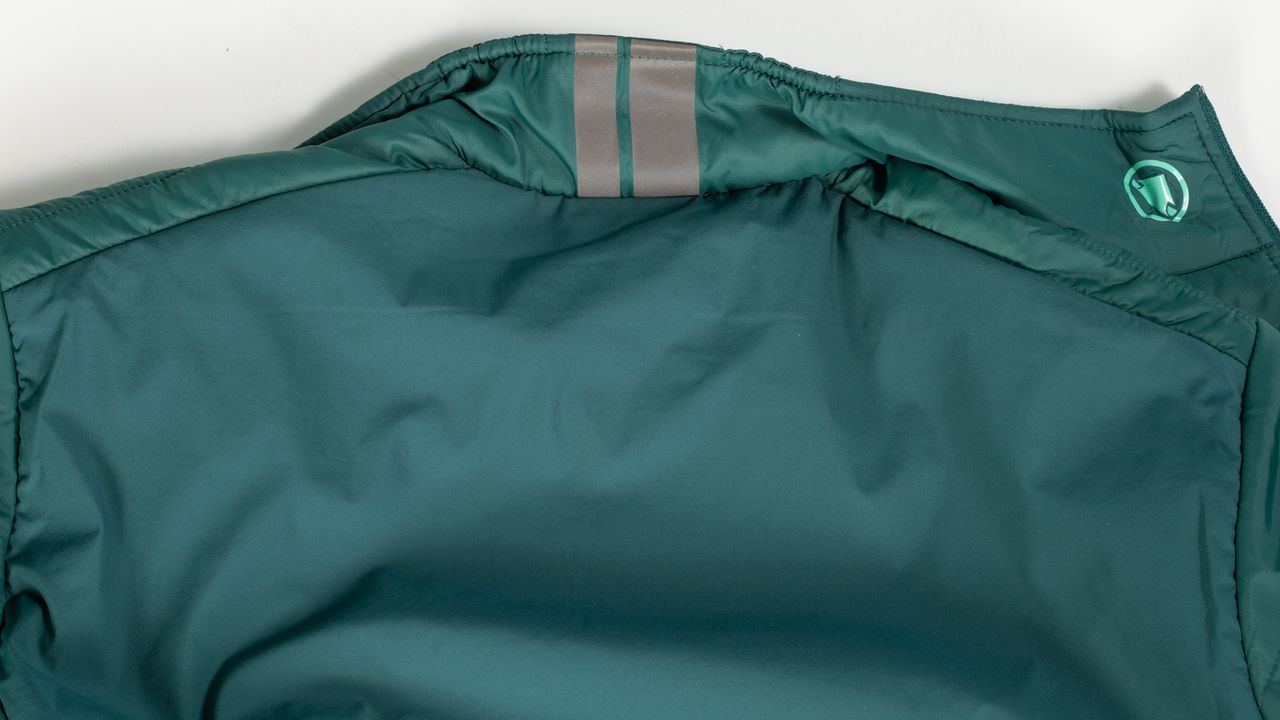 Endura Pro SL Primaloft Jacket II rear panel