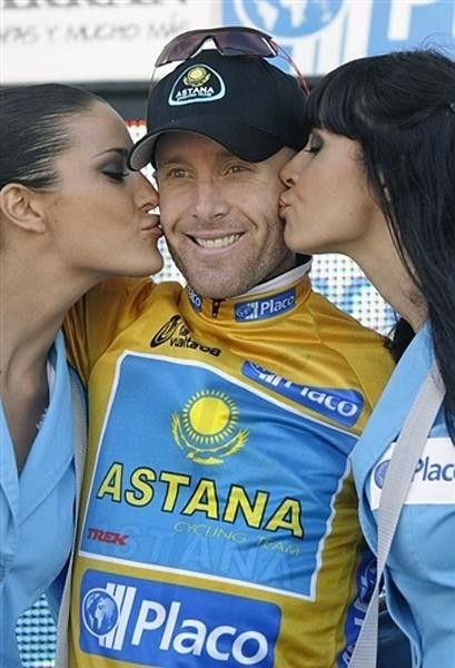 Kisses for Levi Leipheimer (Astana)