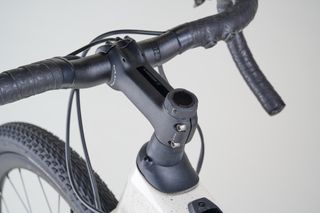 Specialized Creo SL Expert Carbon handlebars with blip buttons