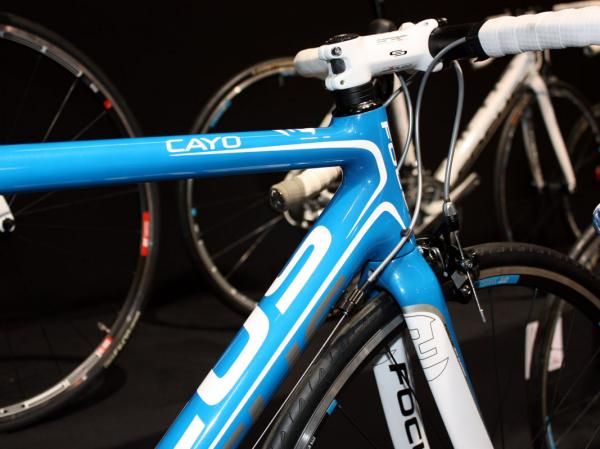 The Cayo road frame features a tapered head tube.