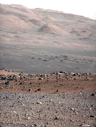Focusing Curiosity Rover's 100-Millimeter Mastcam (Raw)