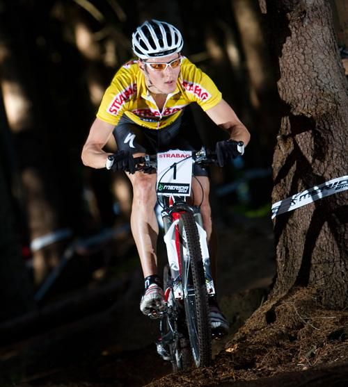 Jaroslav Kulhav&yacute; (Rubena Birell Specialized) on his way to a cross country race win.