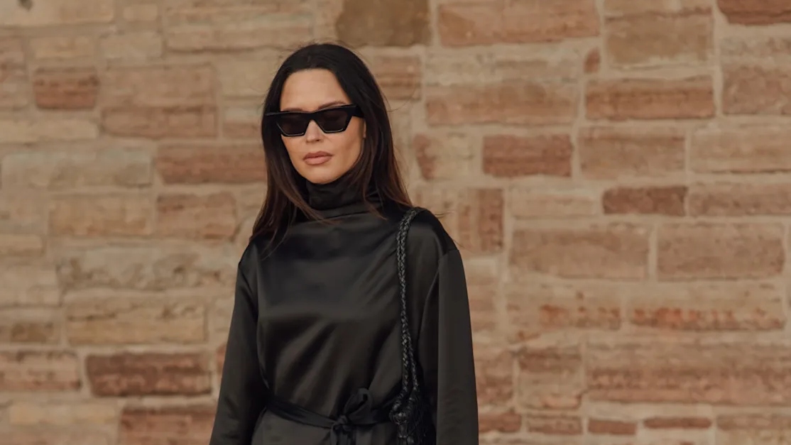 Woman wearing black