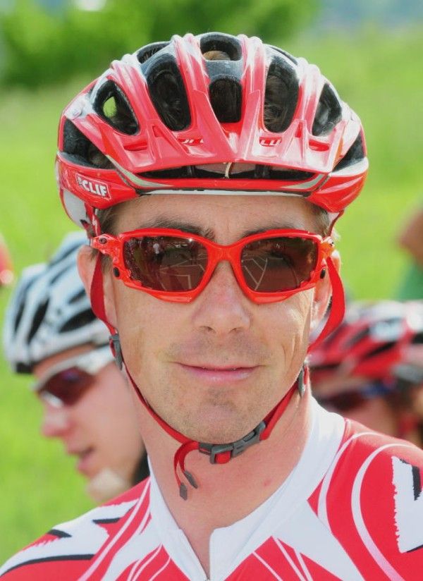 Todd Wells (Specialized) leads the Trailwatch.net Short Track series