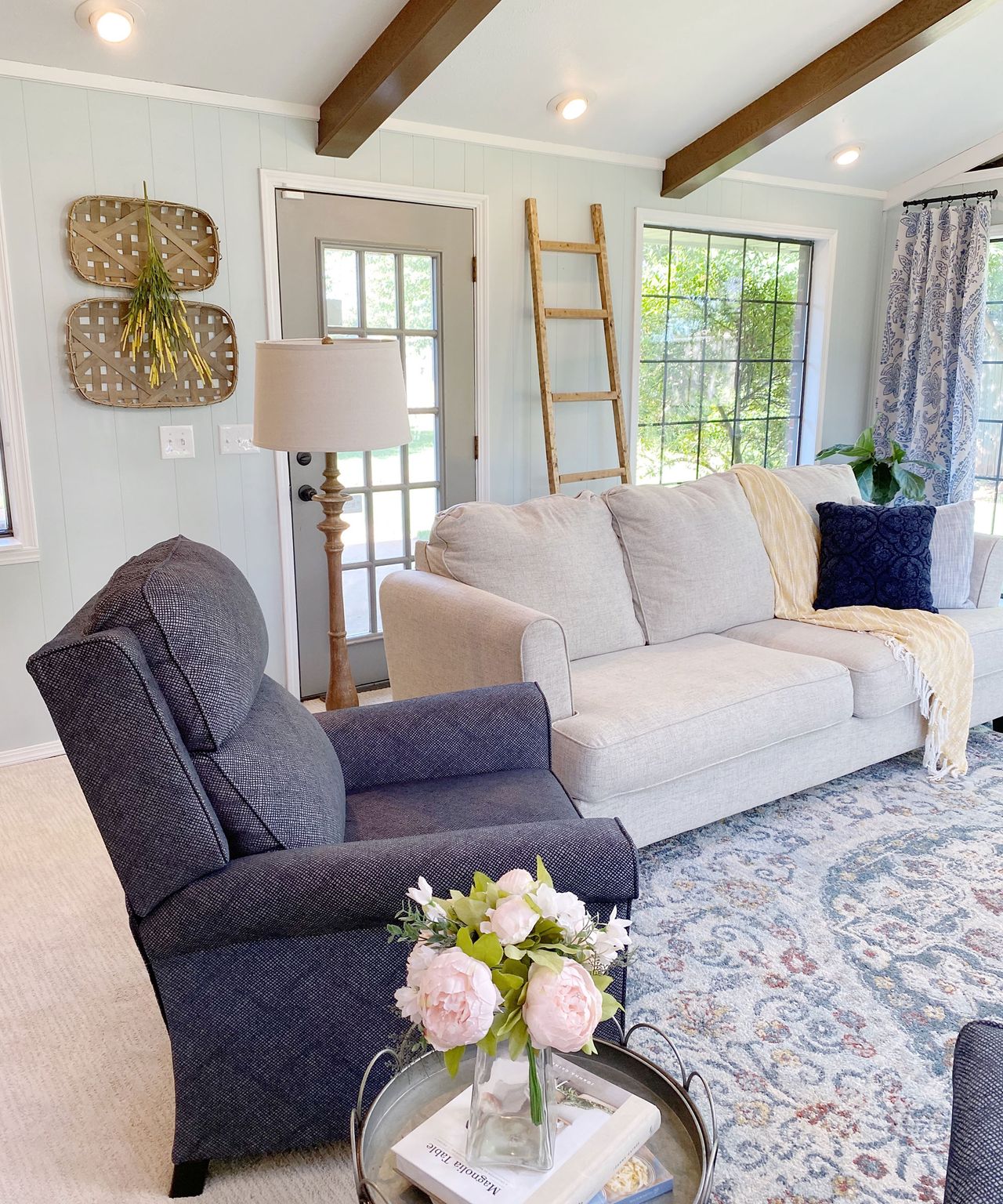 No-demo living room reno – dated space becomes farmhouse chic | Real Homes