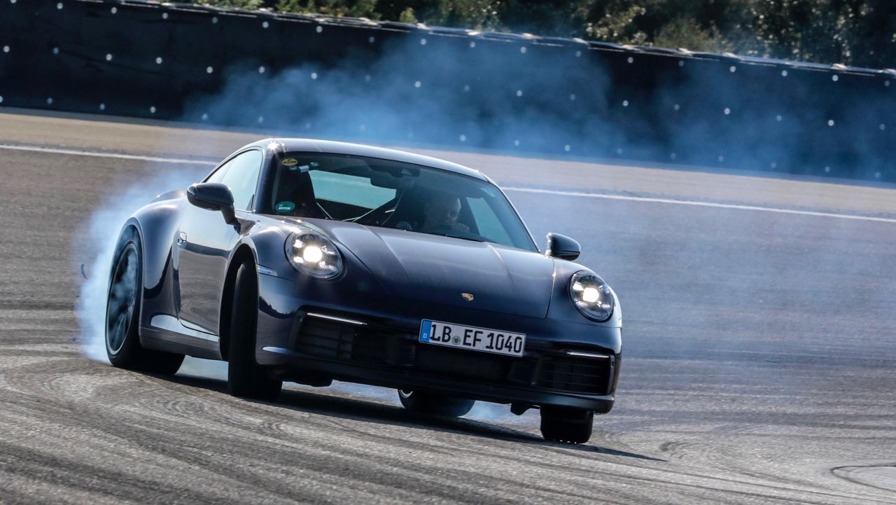 Porsche 911 992