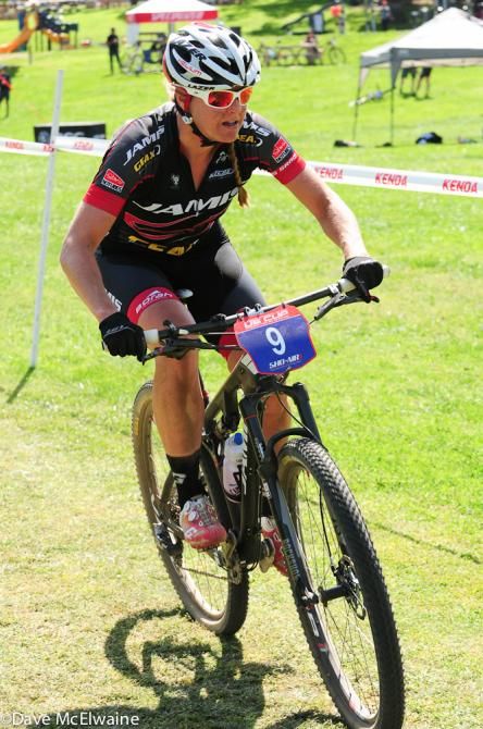 Erica Tingey (Jamis) coming into the venue with one lap to go