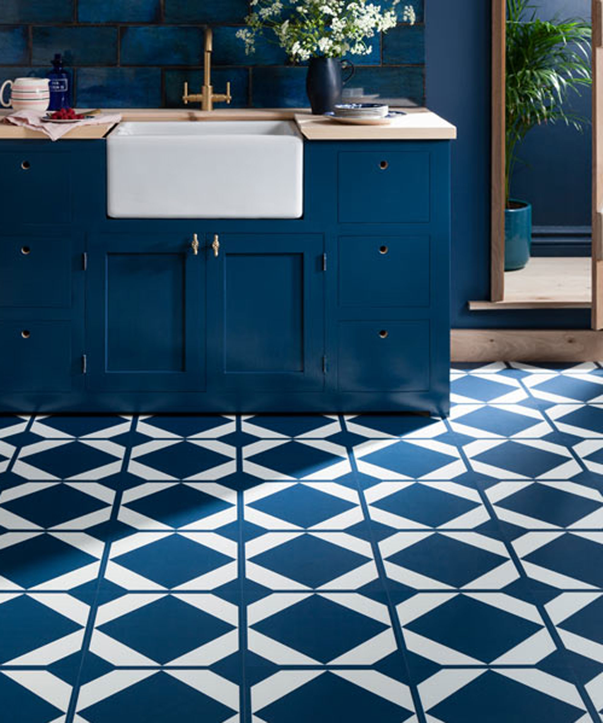 vinyl kitchen tiles        
        <figure class=