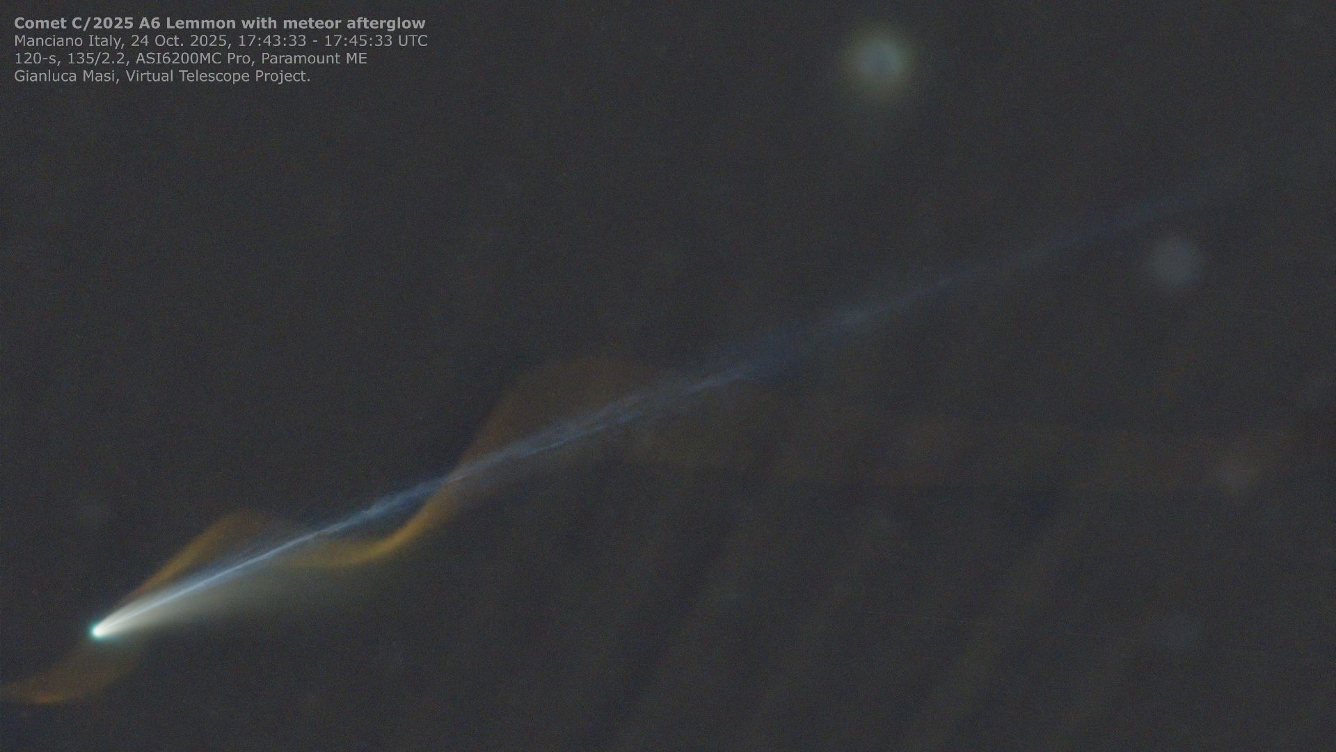 Glowing meteor trail photobombs Comet Lemmon in incredible telescope image Glowing meteor trail photobombs Comet Lemmon in incredible telescope image