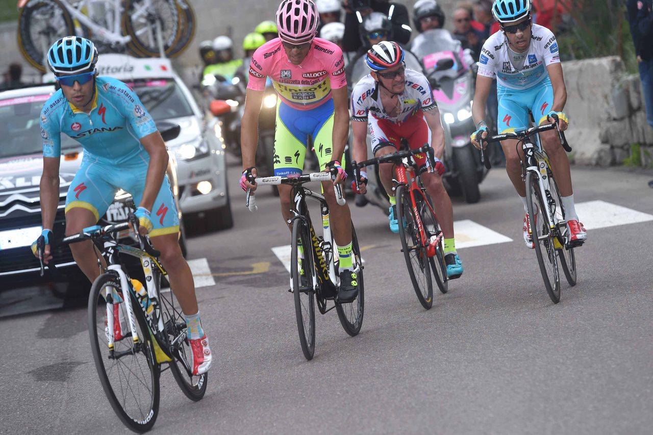 Mikel Landa tests Alberto Contador