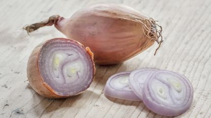 Shallot whole and sliced