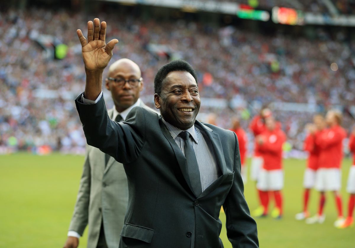 pele-returns-home-for-christmas-as-treatment-for-tumour-continues-fourfourtwo