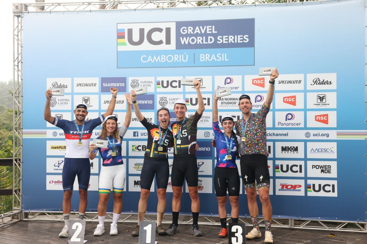 UCI Gravel World Series Brasil 2025 men's and women's podium