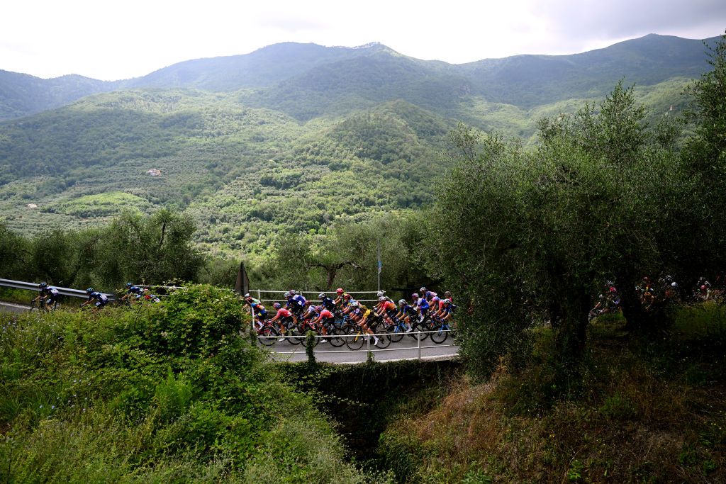 ALASSIO ITALY JULY 06 A general view of the peloton competing during the 34th Giro dItalia Donne 2023 Stage 7 a 1091km stage from Albenga to Alassio Santuario della Guardia 551m UCIWWT on July 06 2023 in Alassio Italy Photo by Dario BelingheriGetty Images