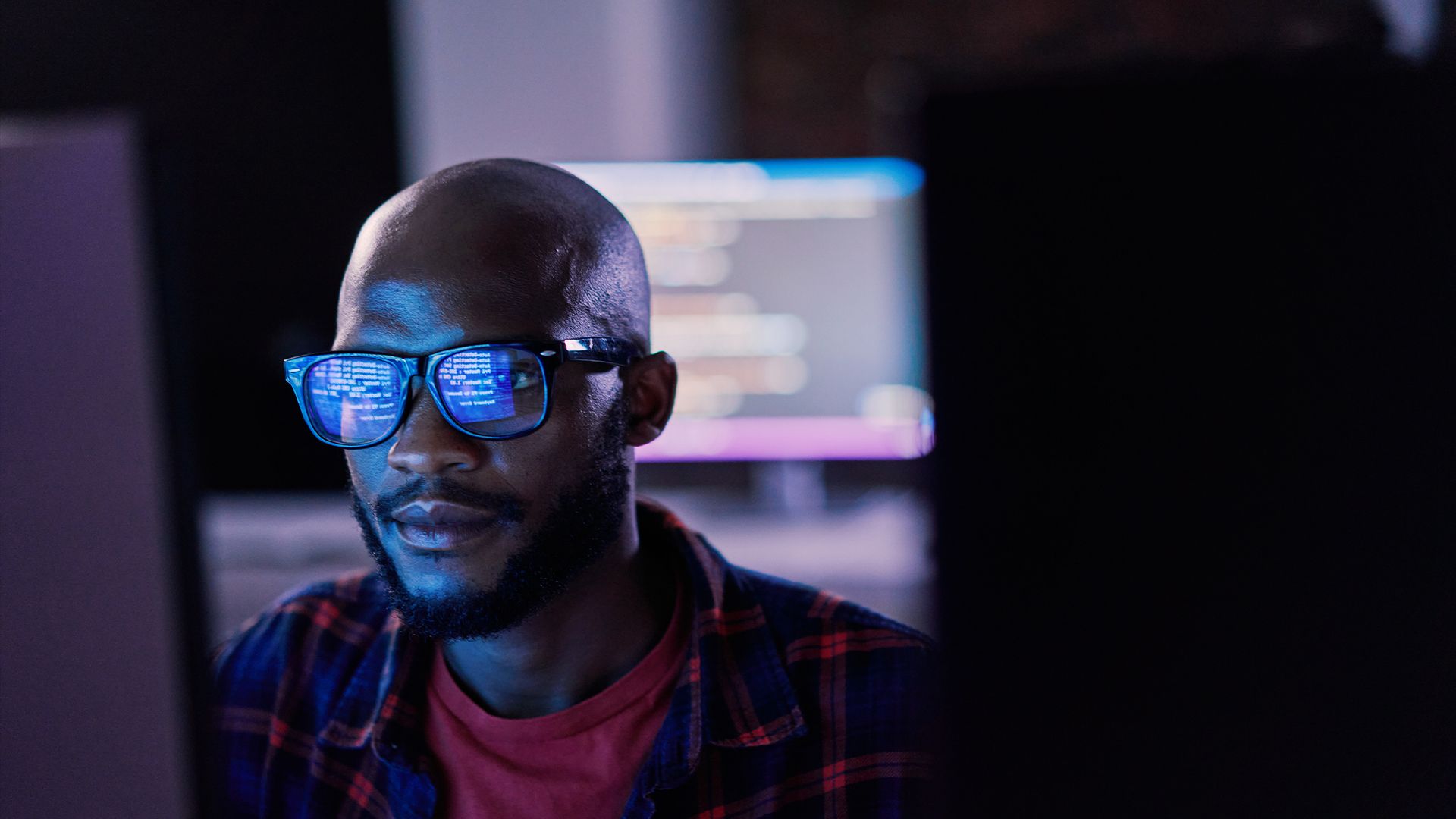 Cyber criminals recruiting insiders at specific organizations