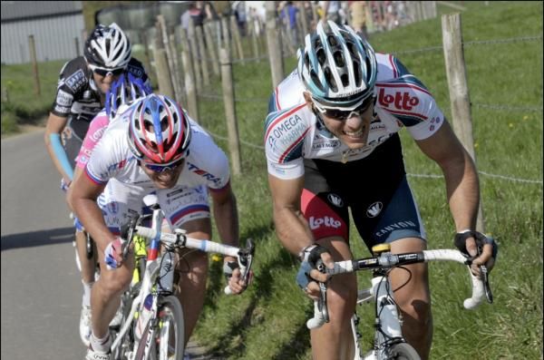 Philiippe Gilbert (Omega Pharma-Lotto) tries to distance Serguei Ivanov (Katusha) at Amstel Gold Race