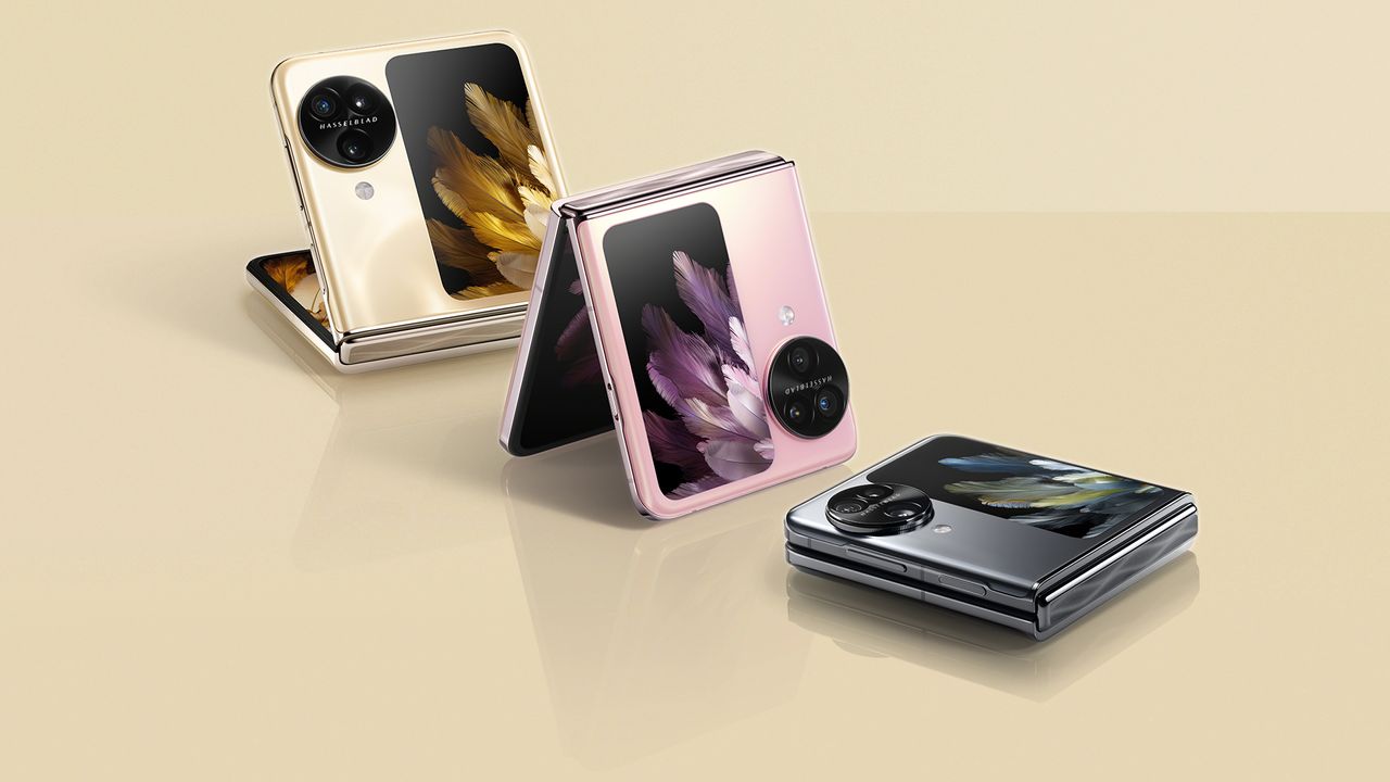 Oppo Find N3 Flip in three colours