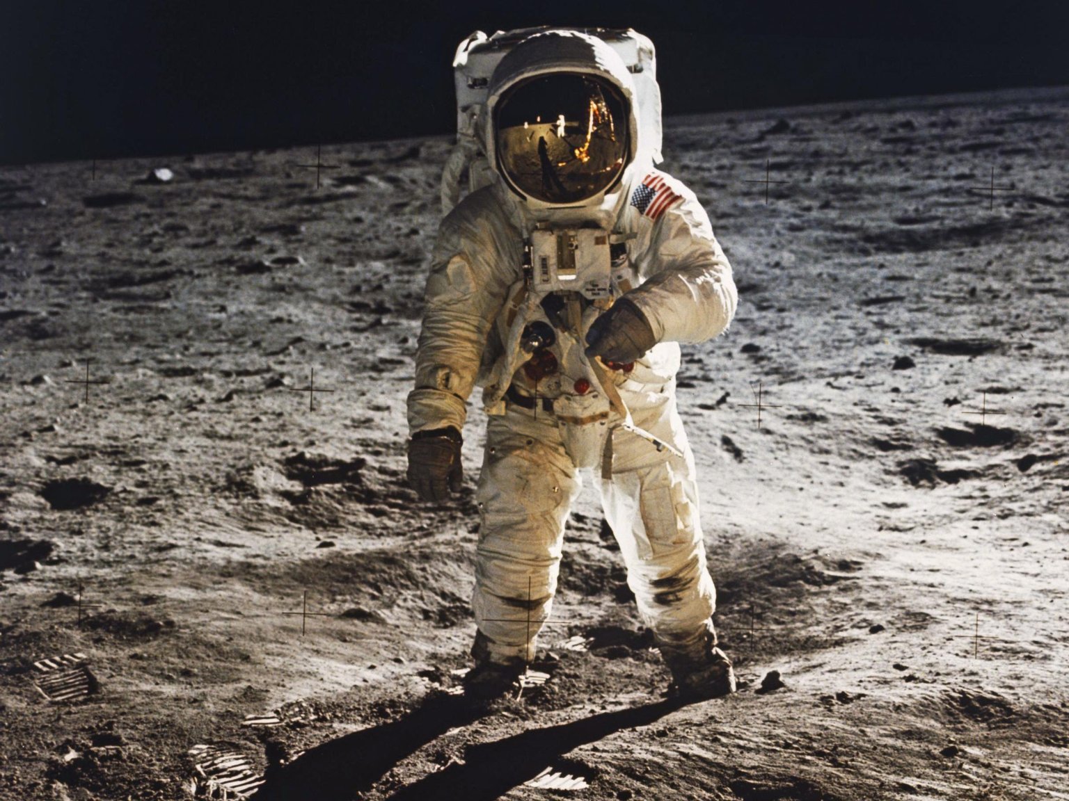 Apollo 11 Moon Landing Pictures | Apollo Missions | Space