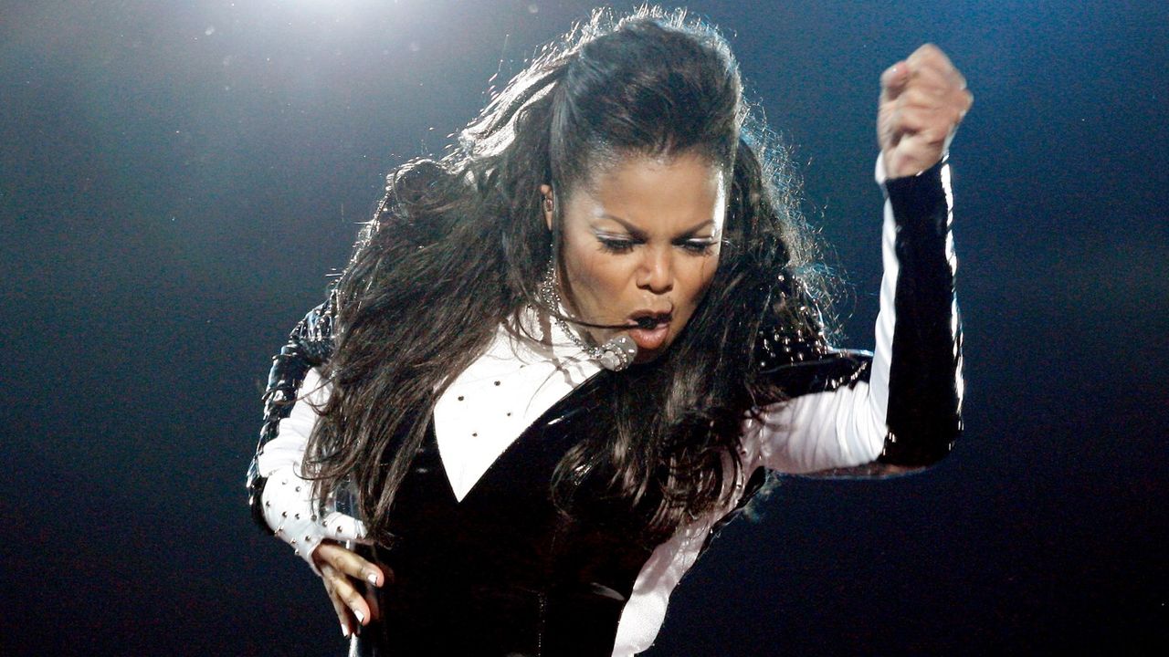 Janet Jackson performing