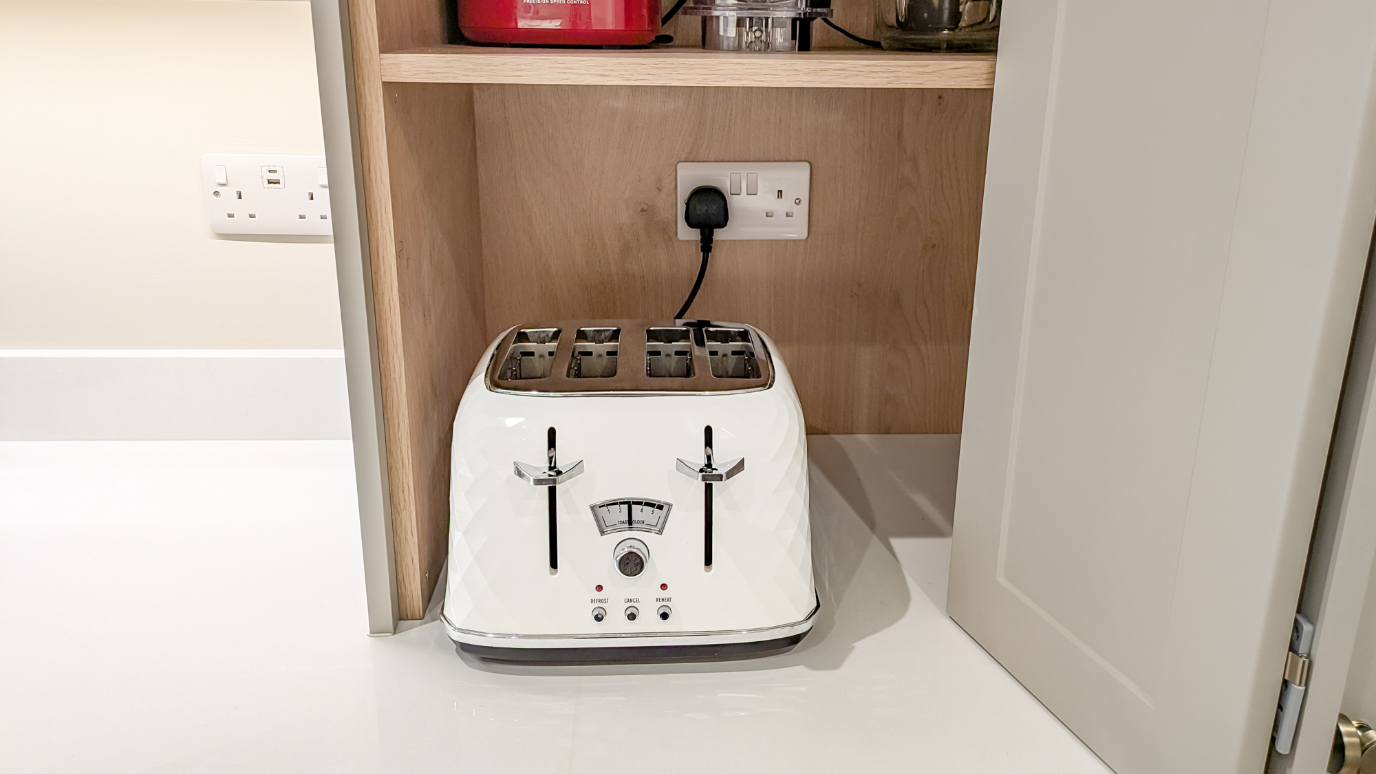 Kitchen appliance garage