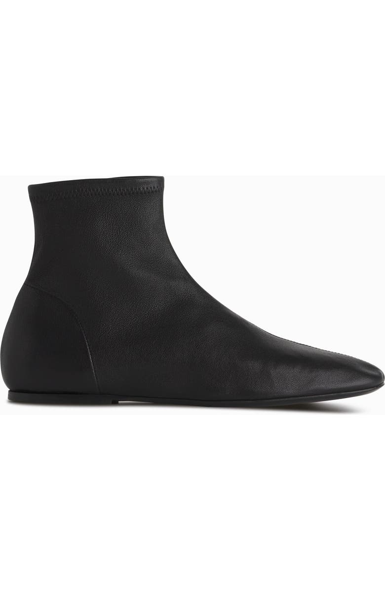 Round Toe Stretch Leather Bootie