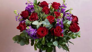 best flower delivery online: serenata