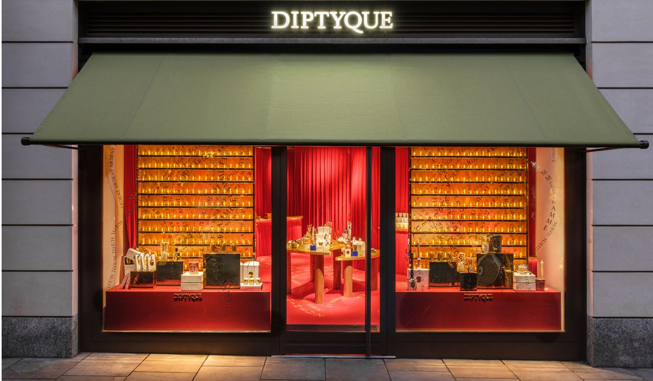 Diptyque Marylebone Festive Pop up Offers Fragrant Gifting Wallpaper Diptyque Marylebone Festive Pop up Offers Fragrant Gifting Wallpaper