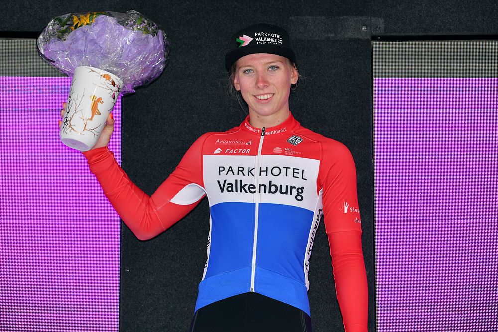 Lorena Wiebes (Parkhotel Valkenburg) wins stage 1 at the Ladies Tour of Norway and take the overall lead