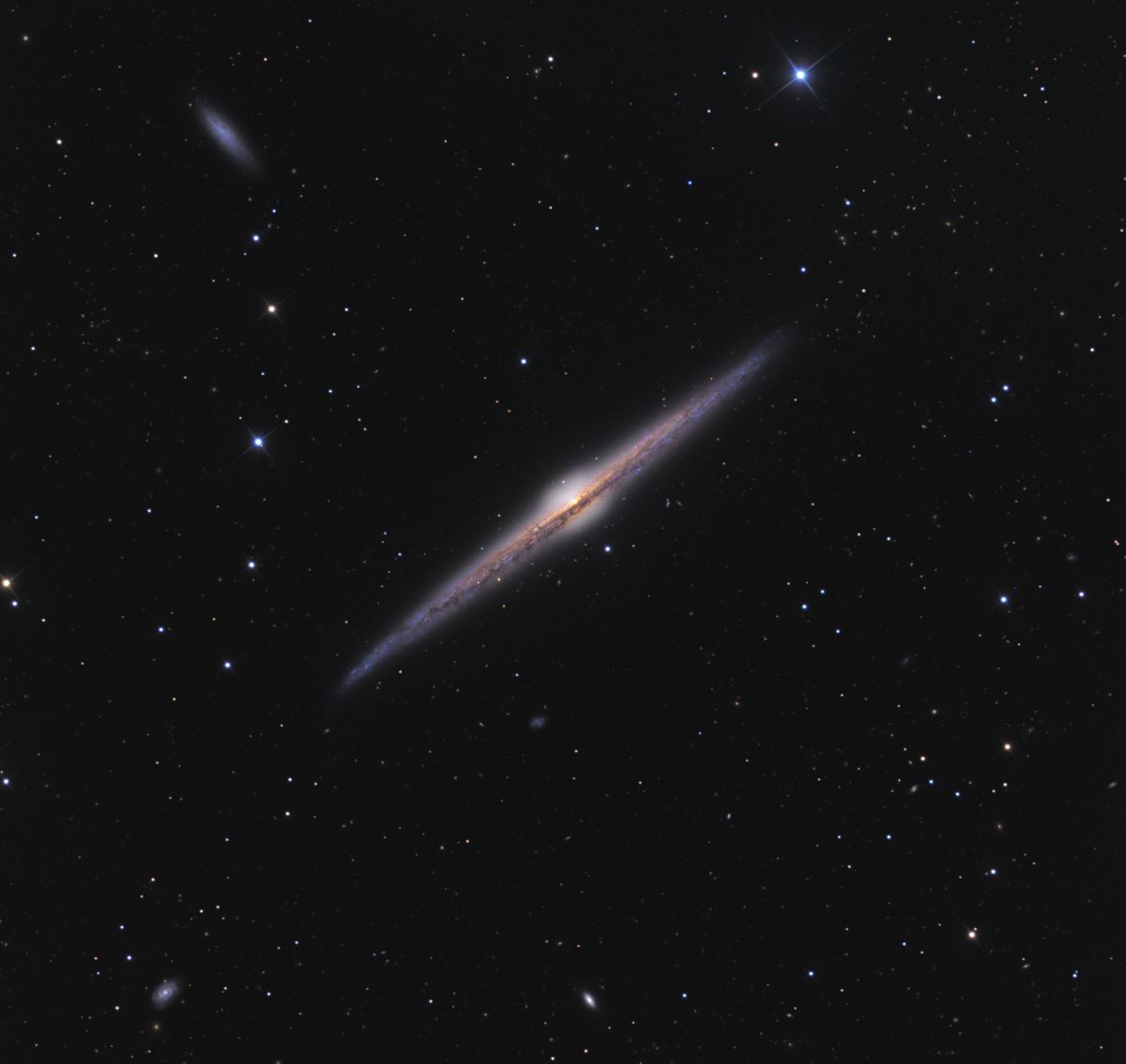See the stars of the Spring Triangle reach high in the sky this month ...