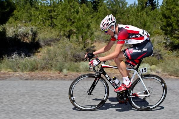 David Tanner (Fly V Australia) tried going solo with about 10K to go.